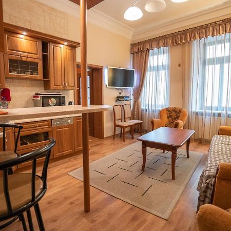 Apartment Ferdinand Κάρλοβι Βάρι Εξωτερικό φωτογραφία
