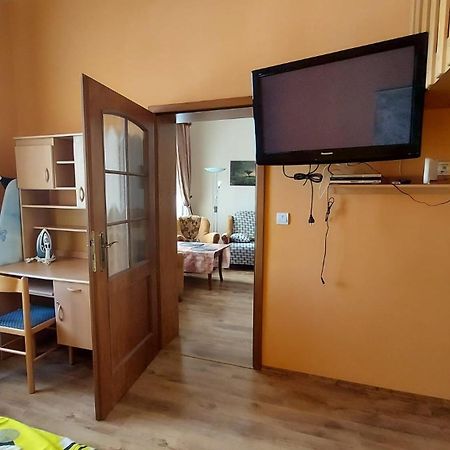Apartment Ferdinand Κάρλοβι Βάρι Εξωτερικό φωτογραφία