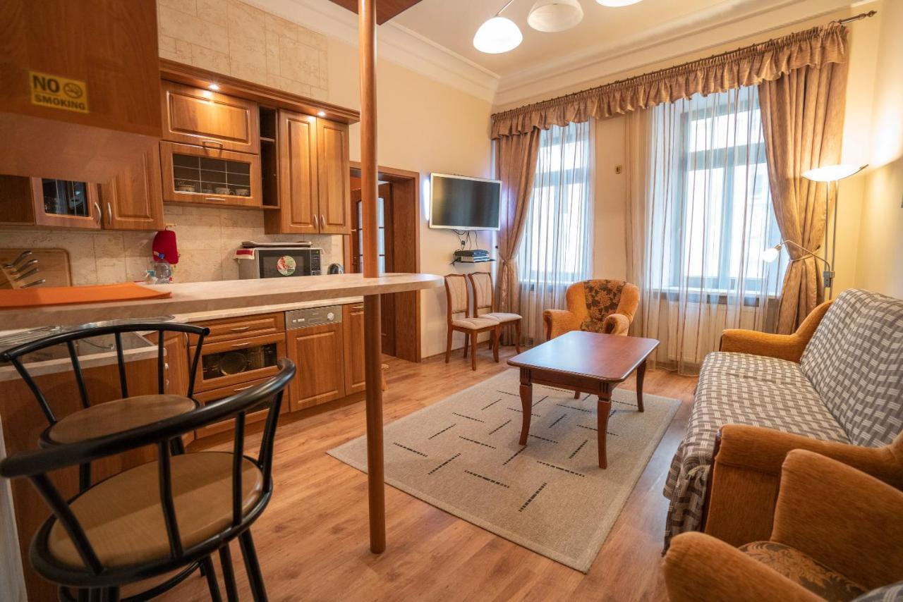 Apartment Ferdinand Κάρλοβι Βάρι Εξωτερικό φωτογραφία