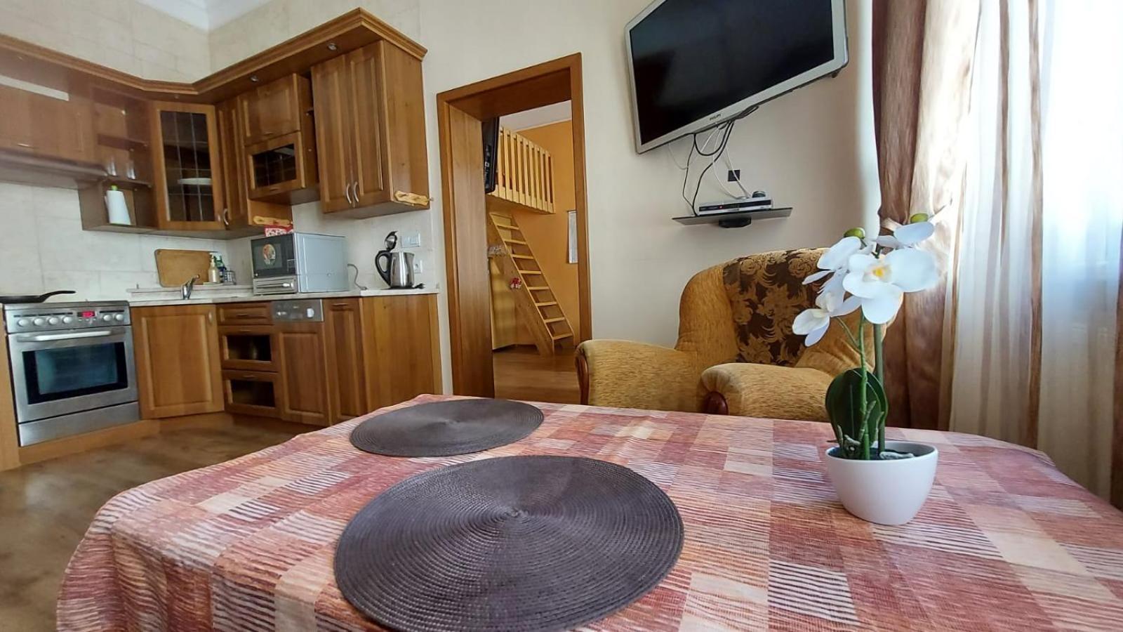 Apartment Ferdinand Κάρλοβι Βάρι Εξωτερικό φωτογραφία